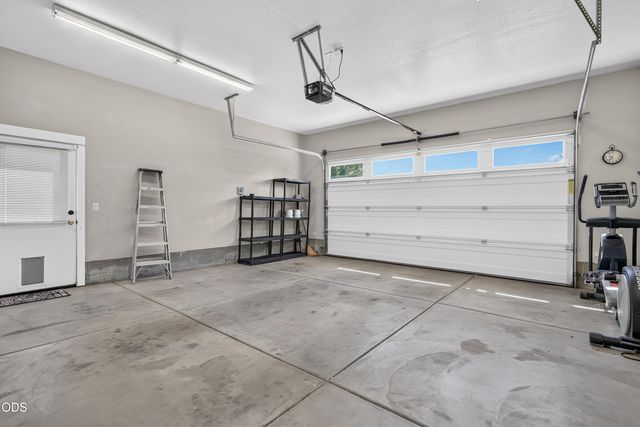 4303 Vineyard Terrace, Medford, OR 97504