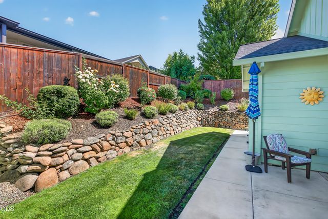 4303 Vineyard Terrace, Medford, OR 97504