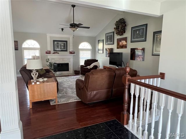 6 Hanover Hills Court, St Charles, MO 63301
