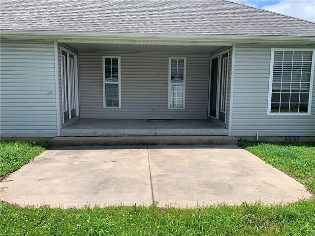 1019 S Hugh Street, Frontenac, KS 66763