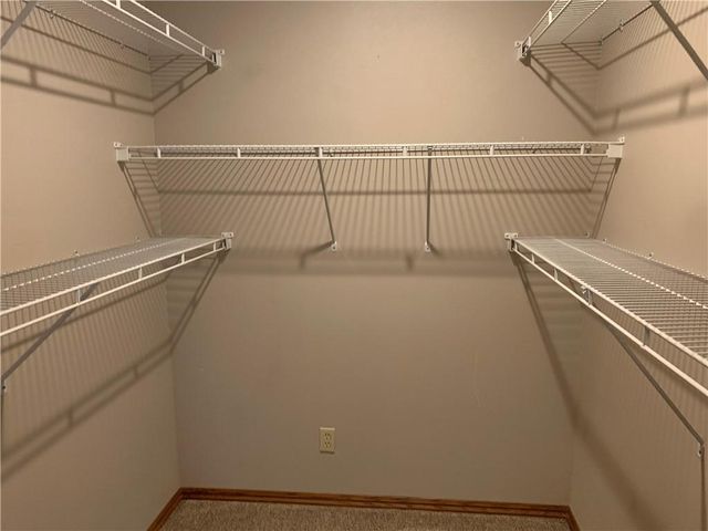 1019 S Hugh Street, Frontenac, KS 66763