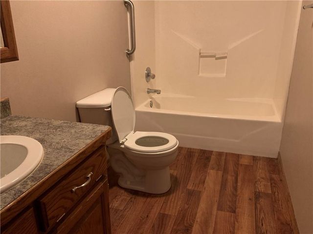 1019 S Hugh Street, Frontenac, KS 66763