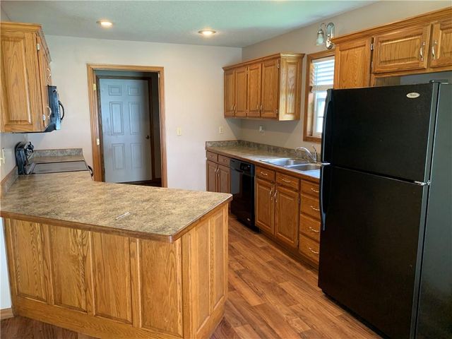 1019 S Hugh Street, Frontenac, KS 66763