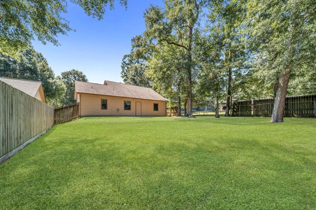 1213 Oxon Run, Montgomery, TX 77316