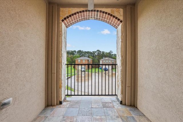 21819 Red Arbor Drive, Humble, TX 77338