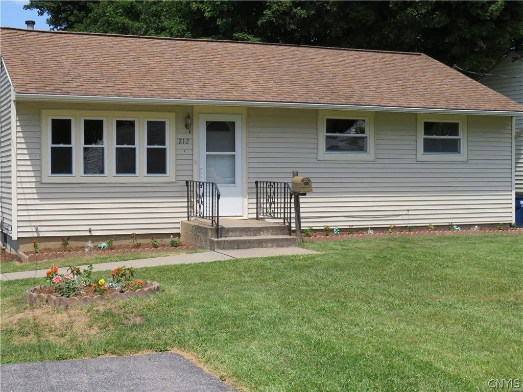 212 Jane Drive, Camillus, NY 13219