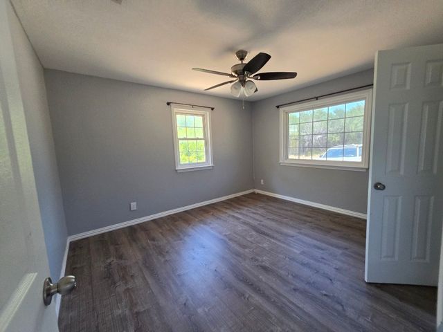 2802 Rockwood Drive, Granbury, TX 76048