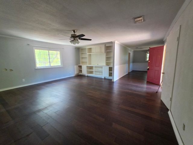 2802 Rockwood Drive, Granbury, TX 76048