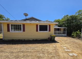 2802 Rockwood Drive, Granbury, TX 76048