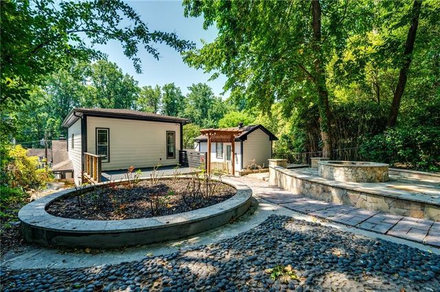 790 Martina NE Drive, Atlanta, GA 30305