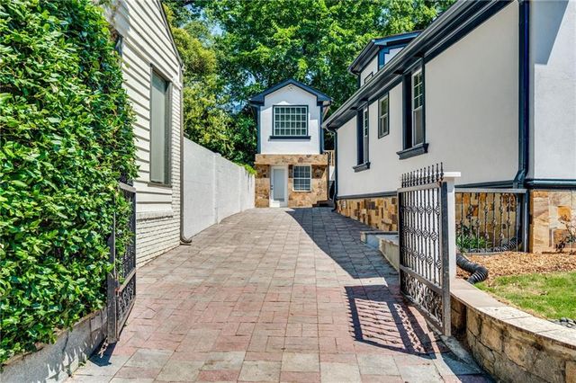 790 Martina NE Drive, Atlanta, GA 30305
