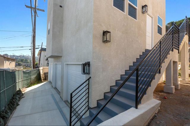 2714 Camulos Street, San Diego, CA 92107