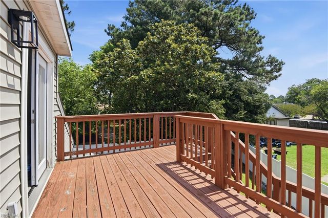 501 Thornloe Ln LN, Chesapeake, VA 23320