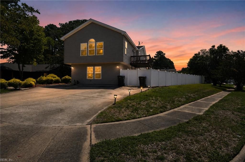 501 Thornloe Ln LN, Chesapeake, VA 23320