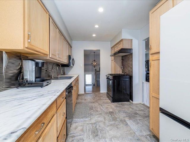 3517 Lawrence Avenue, Oceanside, NY 11572