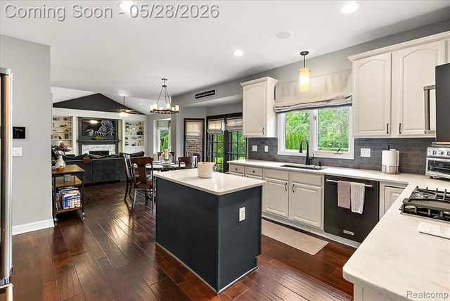 48056 River Way Court, Canton, MI 48187