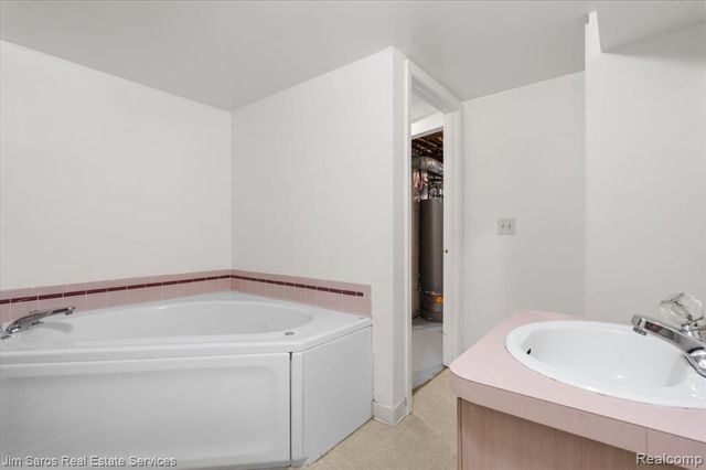 20551 Webster Street, Clinton Township, MI 48035