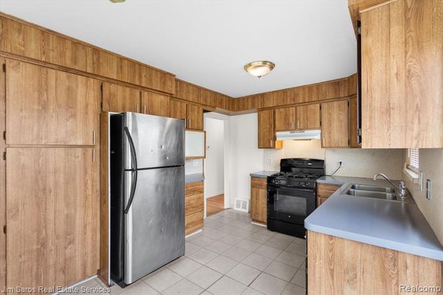 20551 Webster Street, Clinton Township, MI 48035
