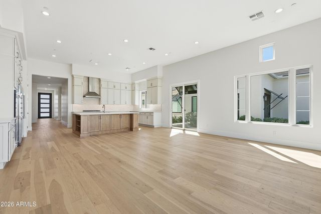 2664 E LONGHORN Court, Gilbert, AZ 85297