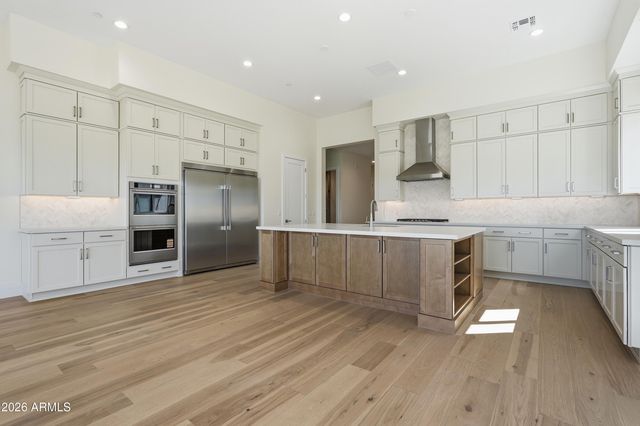 2664 E LONGHORN Court, Gilbert, AZ 85297