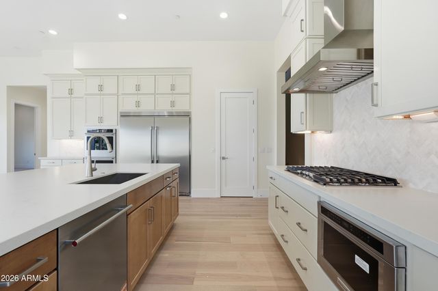 2664 E LONGHORN Court, Gilbert, AZ 85297