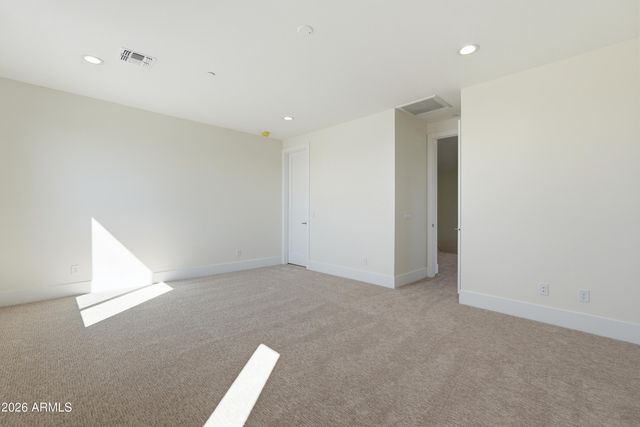 2664 E LONGHORN Court, Gilbert, AZ 85297