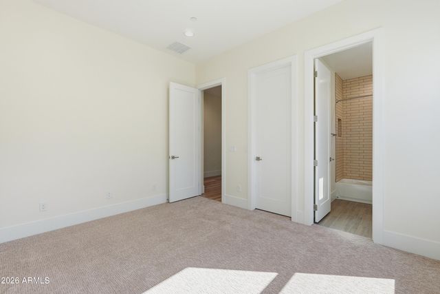 2664 E LONGHORN Court, Gilbert, AZ 85297