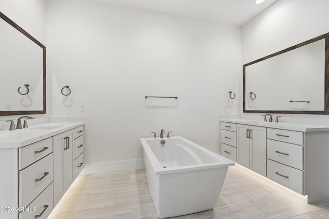 2664 E LONGHORN Court, Gilbert, AZ 85297