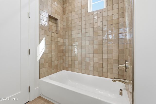 2664 E LONGHORN Court, Gilbert, AZ 85297