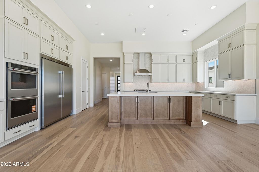 Image 15 of property listing at 2664 E LONGHORN Court, Gilbert, AZ 85297