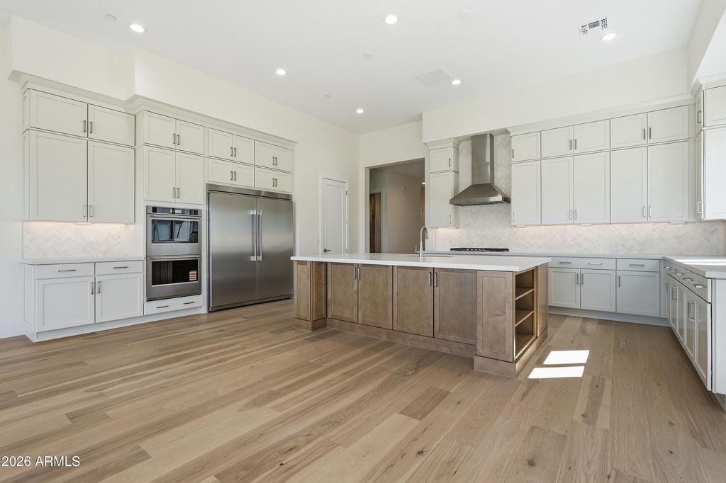 Image 16 of property listing at 2664 E LONGHORN Court, Gilbert, AZ 85297
