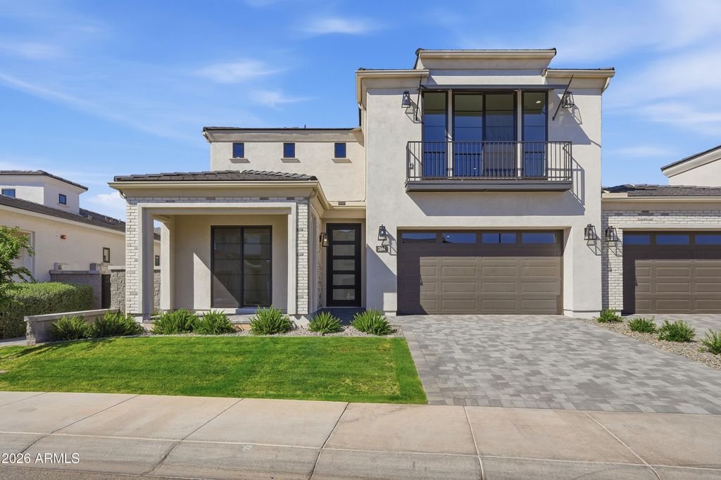 Image 3 of property listing at 2664 E LONGHORN Court, Gilbert, AZ 85297
