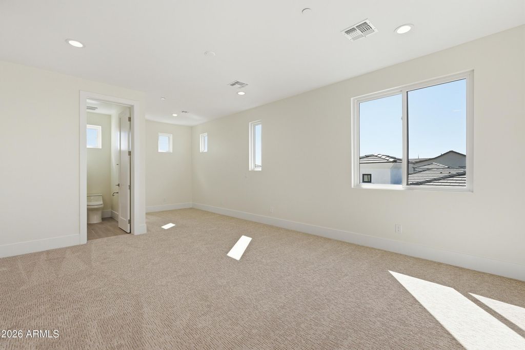 Image 35 of property listing at 2664 E LONGHORN Court, Gilbert, AZ 85297