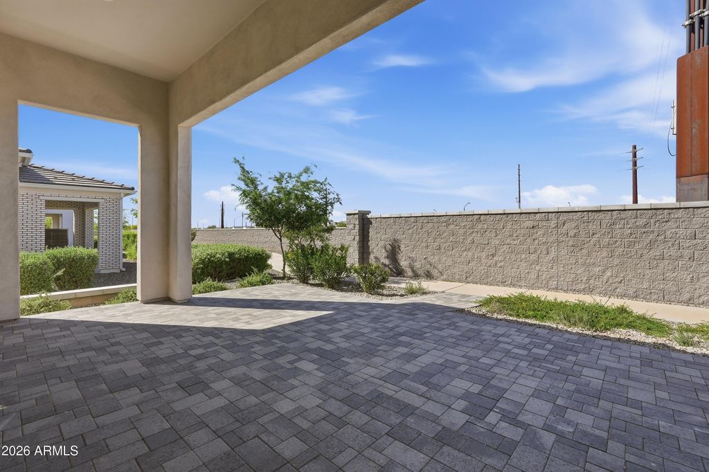 Image 56 of property listing at 2664 E LONGHORN Court, Gilbert, AZ 85297