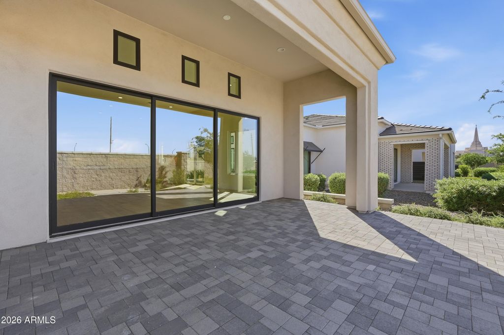Image 58 of property listing at 2664 E LONGHORN Court, Gilbert, AZ 85297