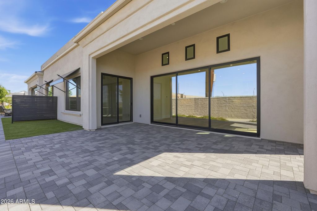 Image 59 of property listing at 2664 E LONGHORN Court, Gilbert, AZ 85297