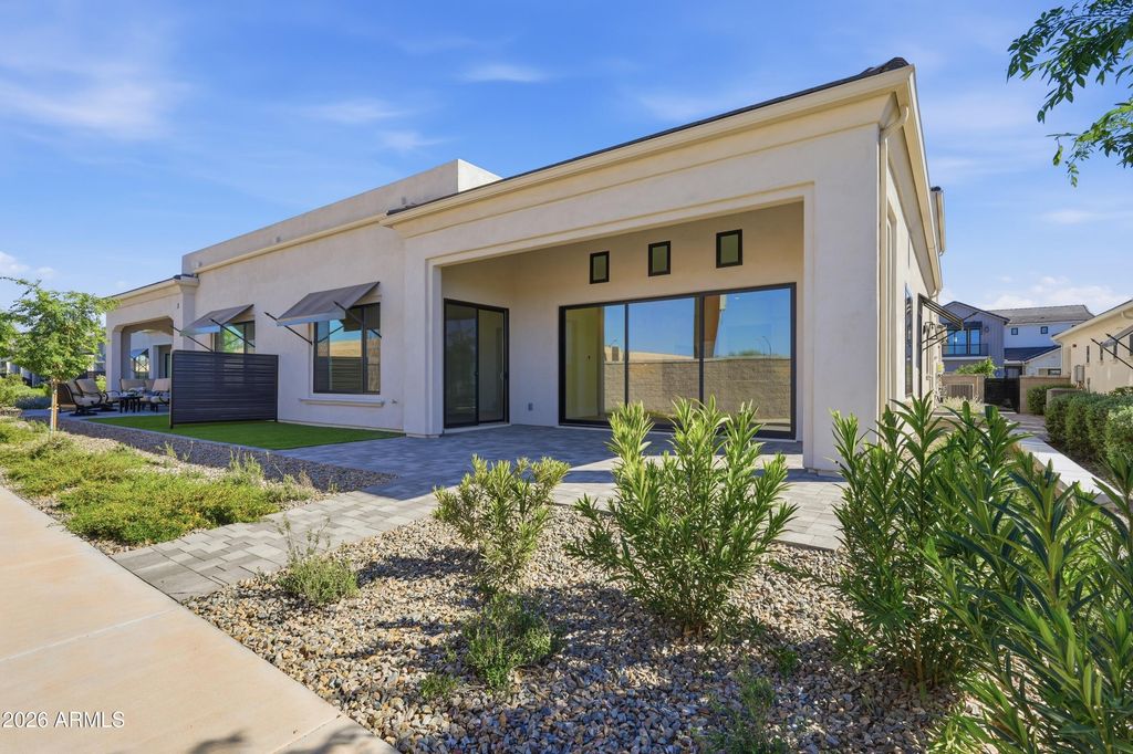 Image 61 of property listing at 2664 E LONGHORN Court, Gilbert, AZ 85297
