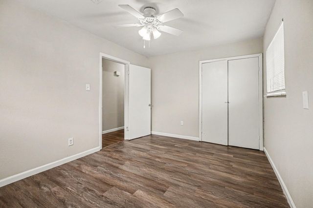 2222 20th Avenue N, Texas City, TX 77590