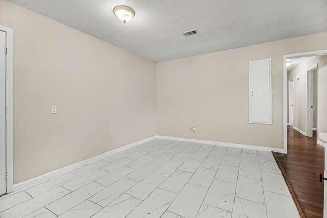 2222 20th Avenue N, Texas City, TX 77590