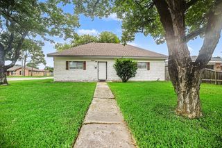 2222 20th Avenue N, Texas City, TX 77590
