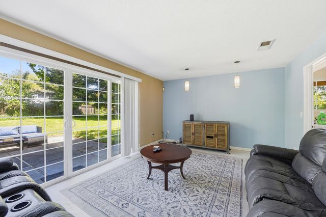 3283 Cambridge Rd, Cameron Park, CA 95682