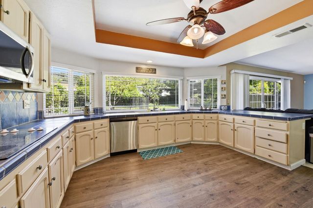 3283 Cambridge Rd, Cameron Park, CA 95682