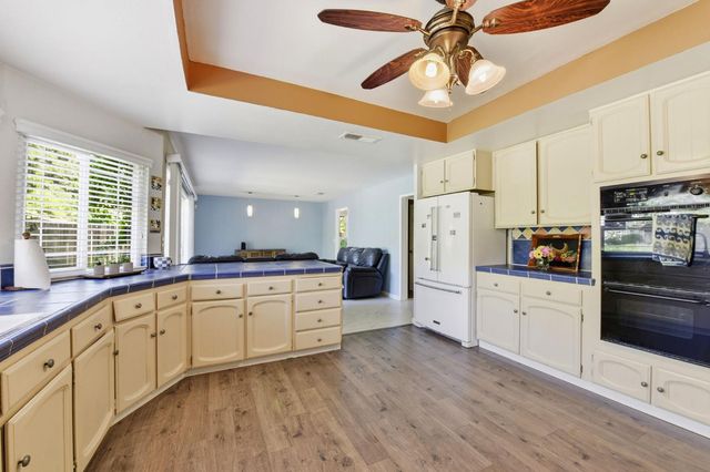 3283 Cambridge Rd, Cameron Park, CA 95682