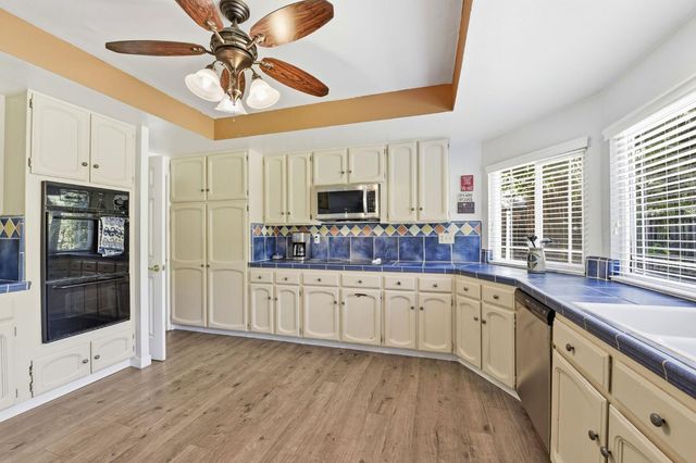 3283 Cambridge Rd, Cameron Park, CA 95682