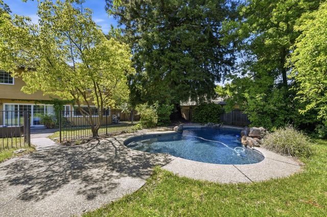 3283 Cambridge Rd, Cameron Park, CA 95682