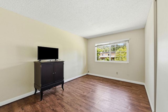 3283 Cambridge Rd, Cameron Park, CA 95682