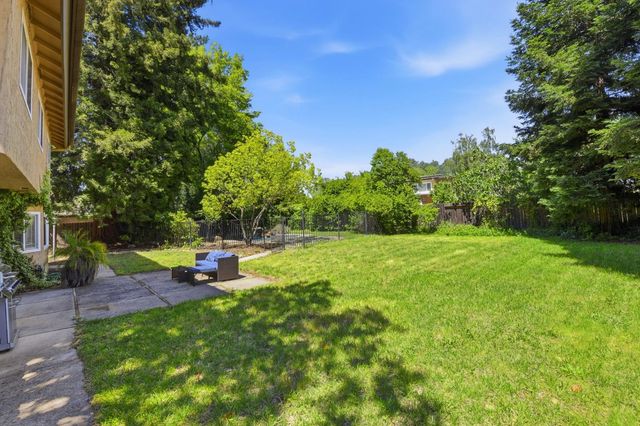 3283 Cambridge Rd, Cameron Park, CA 95682