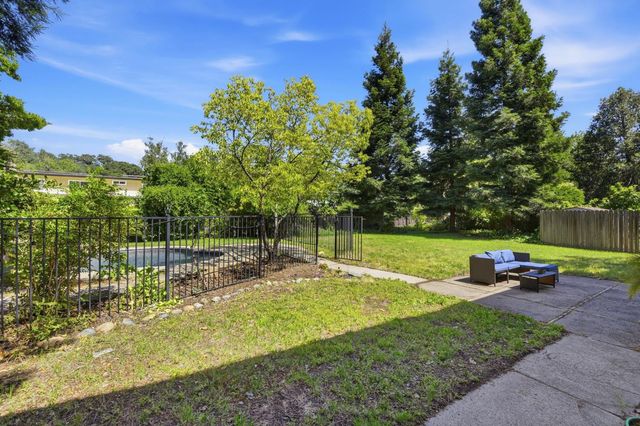 3283 Cambridge Rd, Cameron Park, CA 95682
