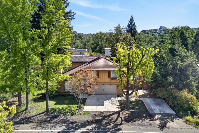3283 Cambridge Rd, Cameron Park, CA 95682