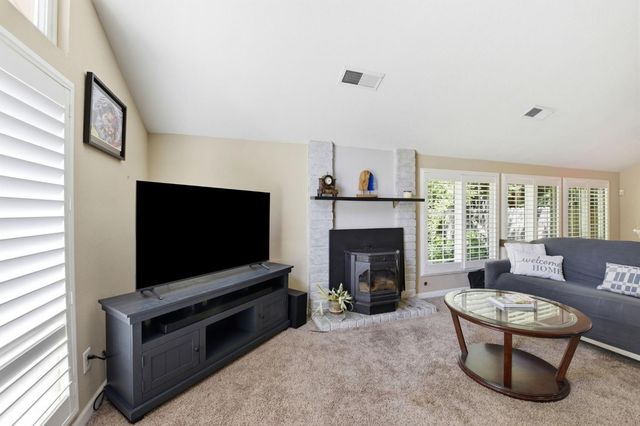 3283 Cambridge Rd, Cameron Park, CA 95682